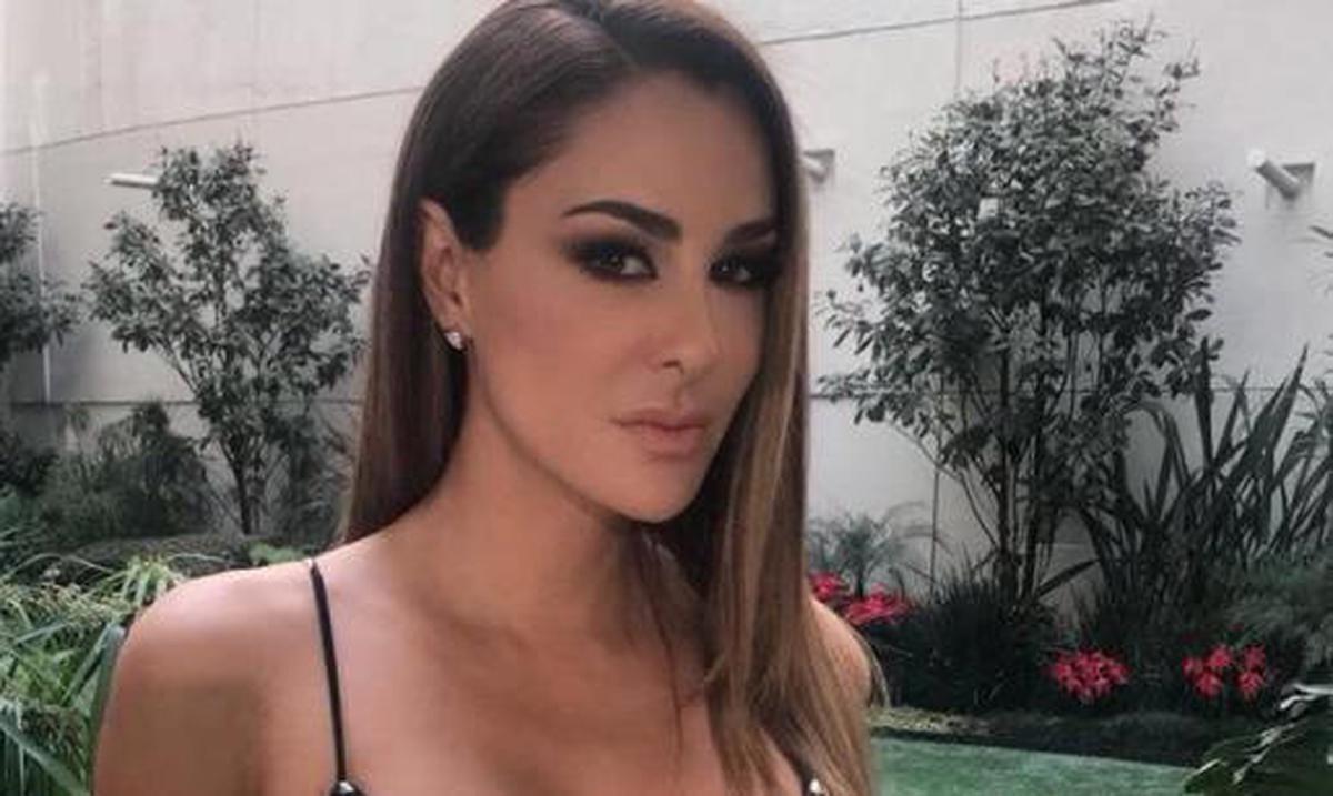 Ninel Conde Muestra Su Sensual Figura En Bikini A Sus A Os Primera