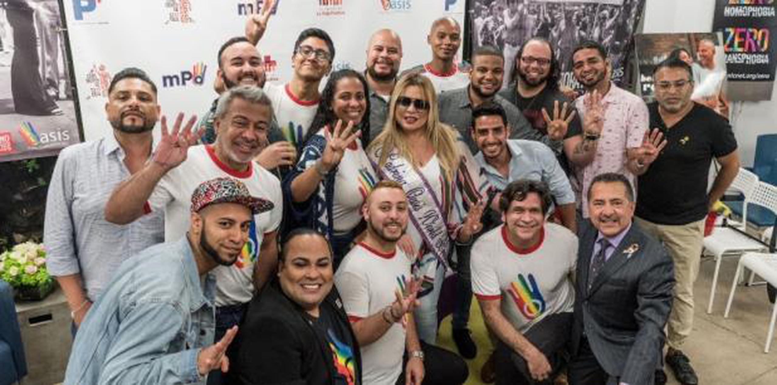 Comunidad Gay Rinde Homenaje A Ednita En Nueva York Primera Hora
