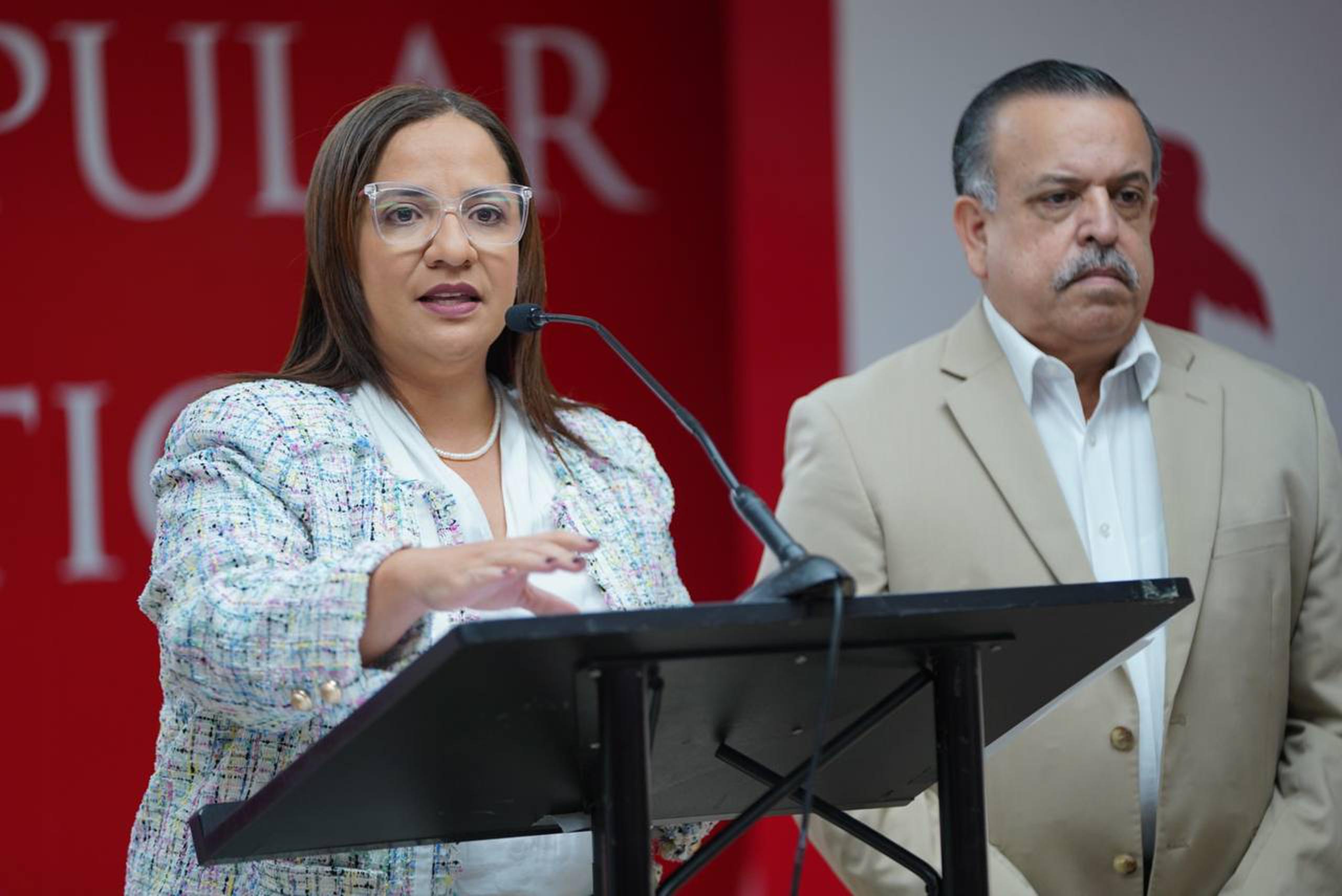 La comisionada electoral del PPD, Karla Angleró, y el secretario general del PPD, Gerardo "Toñito" Cruz.