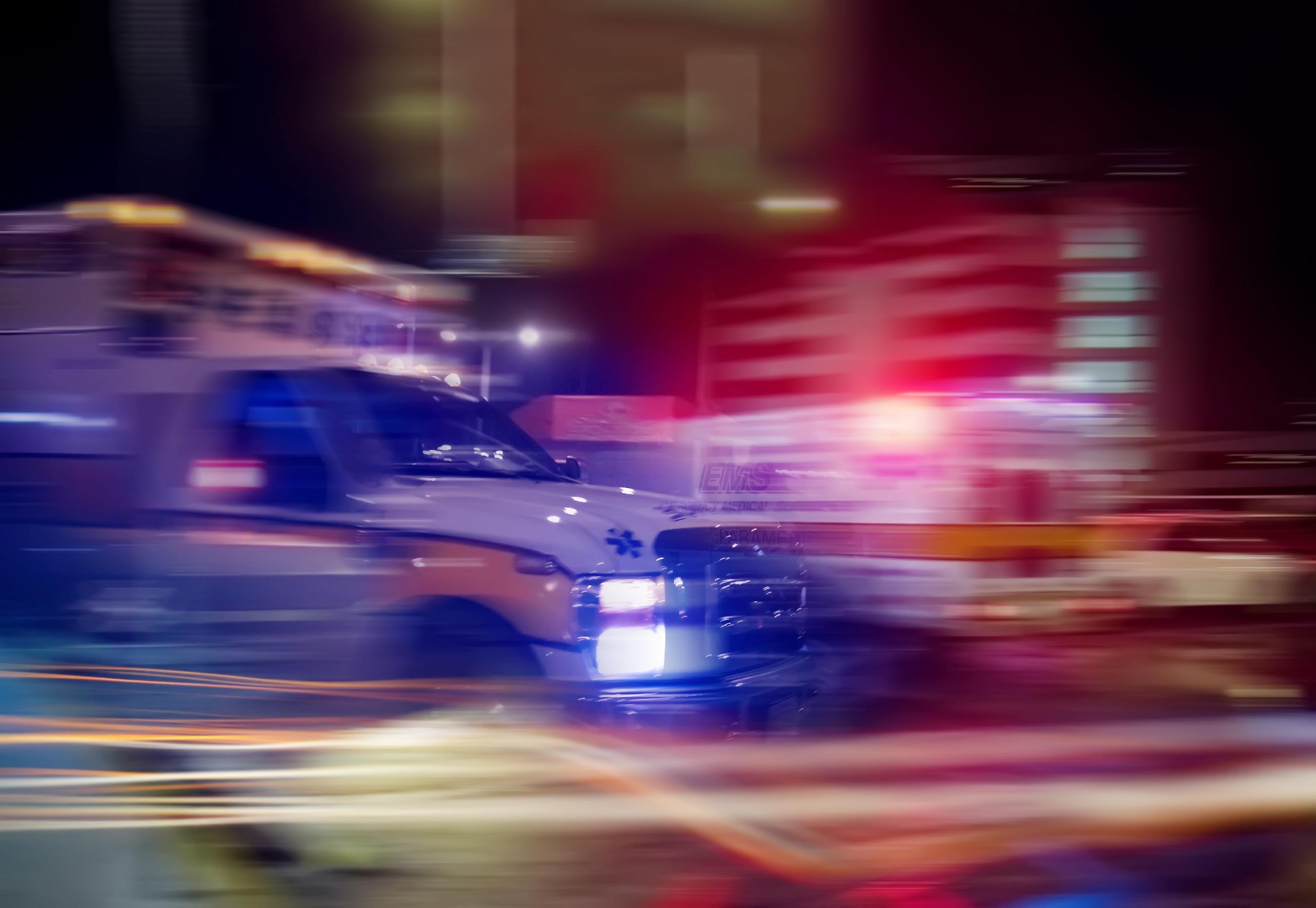 Ambulancia durante una emergencia.