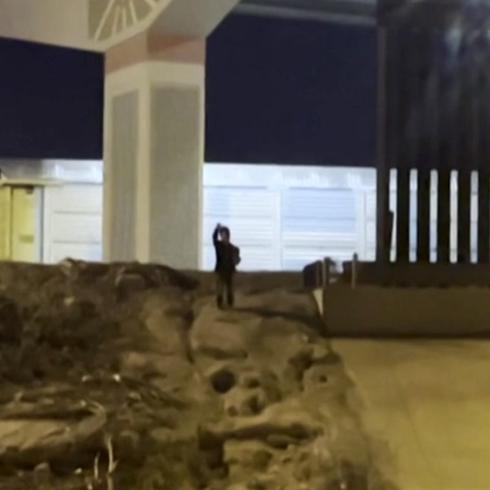 El grito desgarrador de un niño abandonado en la frontera entre México y Estados Unidos