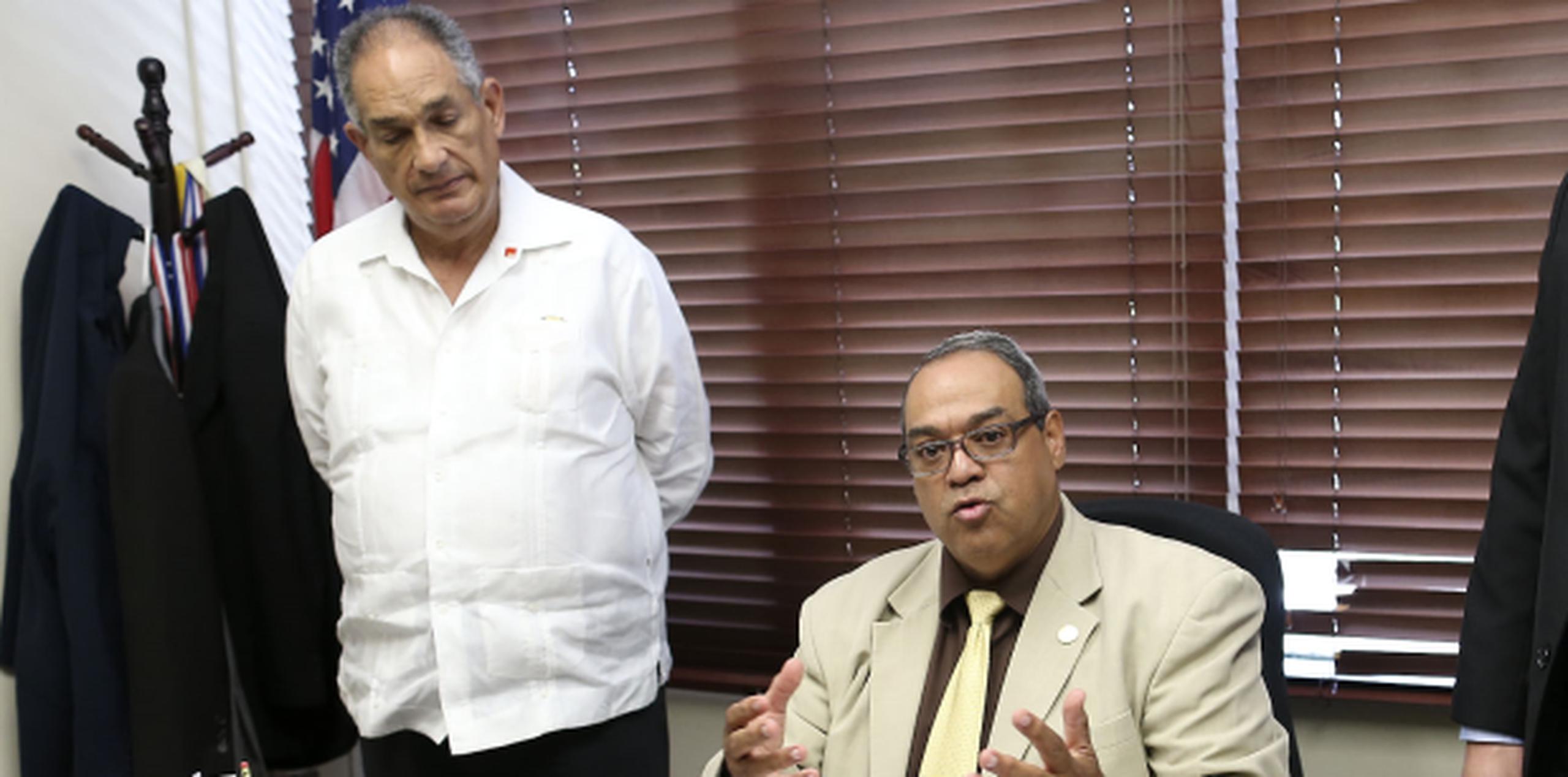Julio Solier, presidente de la Asociación de Alzheimer de Puerto Rico, apoyó los proyectos radicados por el senador Ángel "Chayanne" Martínez. (JOSE.REYES@GFRMEDIA.COM)
