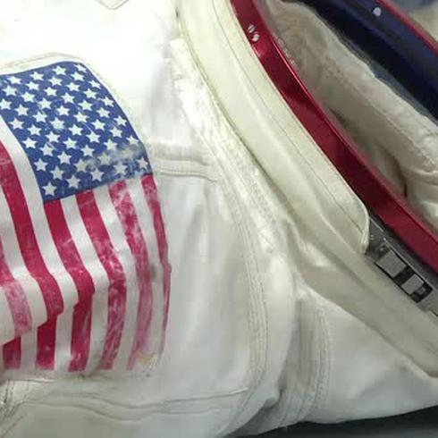 ¿Por qué se desintegra el traje que usó Neil Armstrong para su viaje a la Luna? 