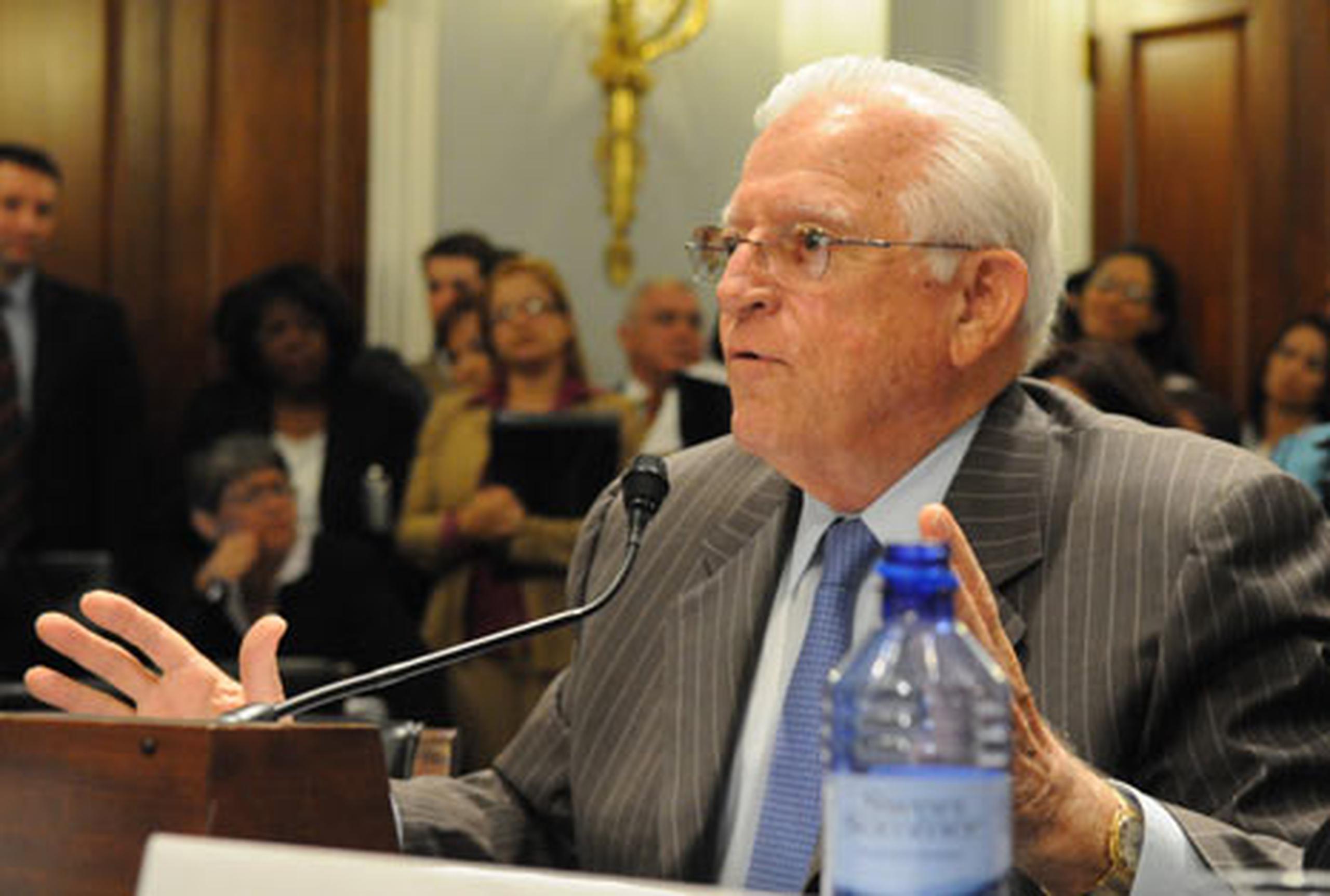 Ponencia de Carlos Romero Barceló (inglés) Primera Hora