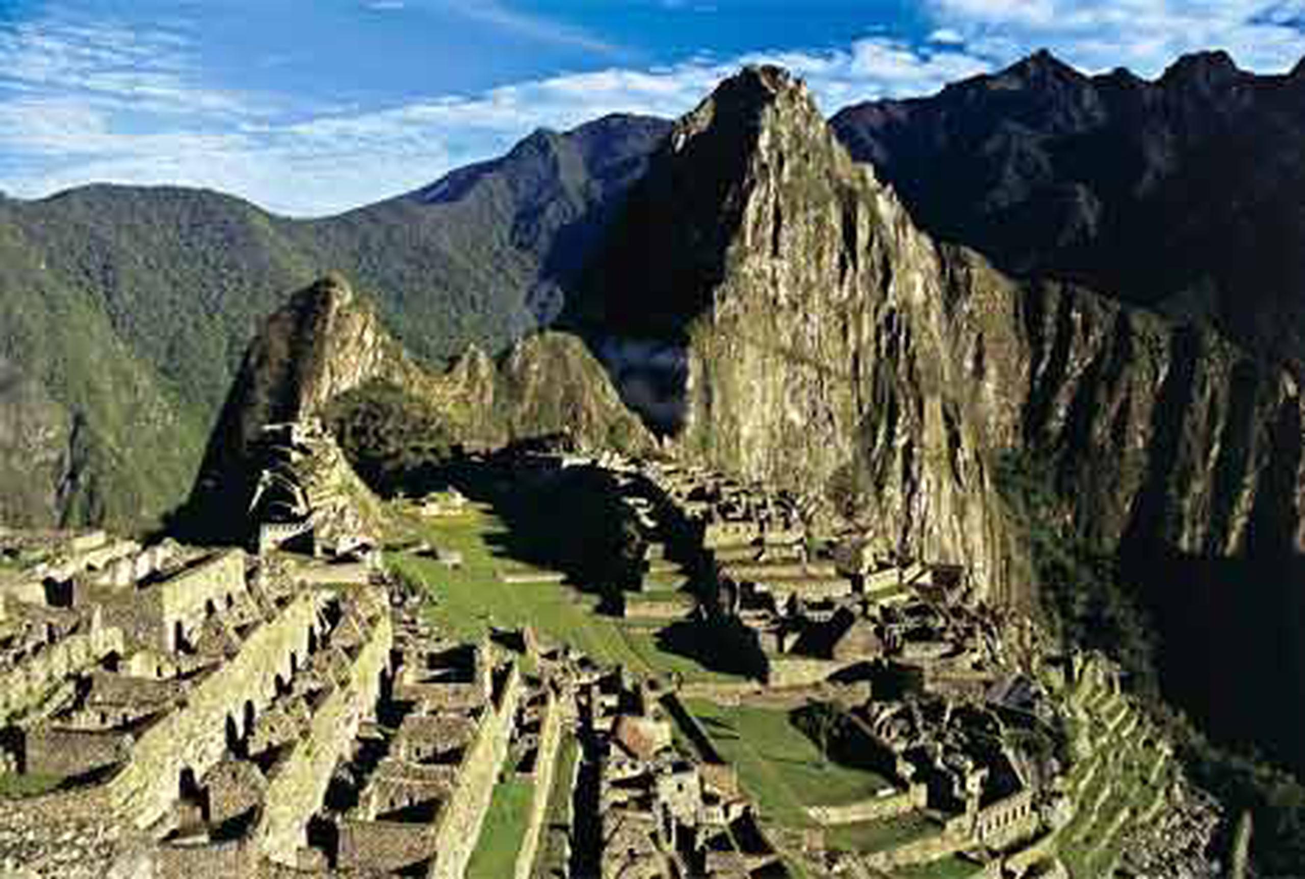 Machu Picchu, la principal atracción turística de Perú, fue elegida en 2007 como una de las siete nuevas maravillas del mundo en una votación mundial que se realizó por Internet. (Archivo/EFE)