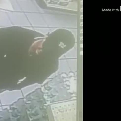 Buscan a sospechoso de robo en gasolinera de Levittown