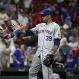 Sugar Díaz se sacude su falla del domingo y salva la victoria de los Mets por 4-3 sobre los Cardinals