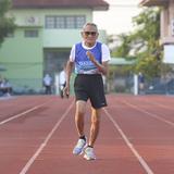 Tailandés de 102 años arrasa en competiciones atléticas 