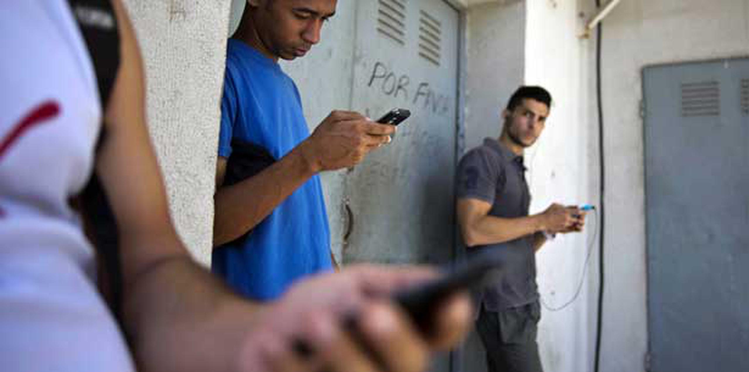 El gobierno de Estados Unidos planeó la creación de un "Twitter cubano", una red de comunicaciones diseñada para socavar el gobierno comunista de la isla. (AP /Ramon Espinosa)