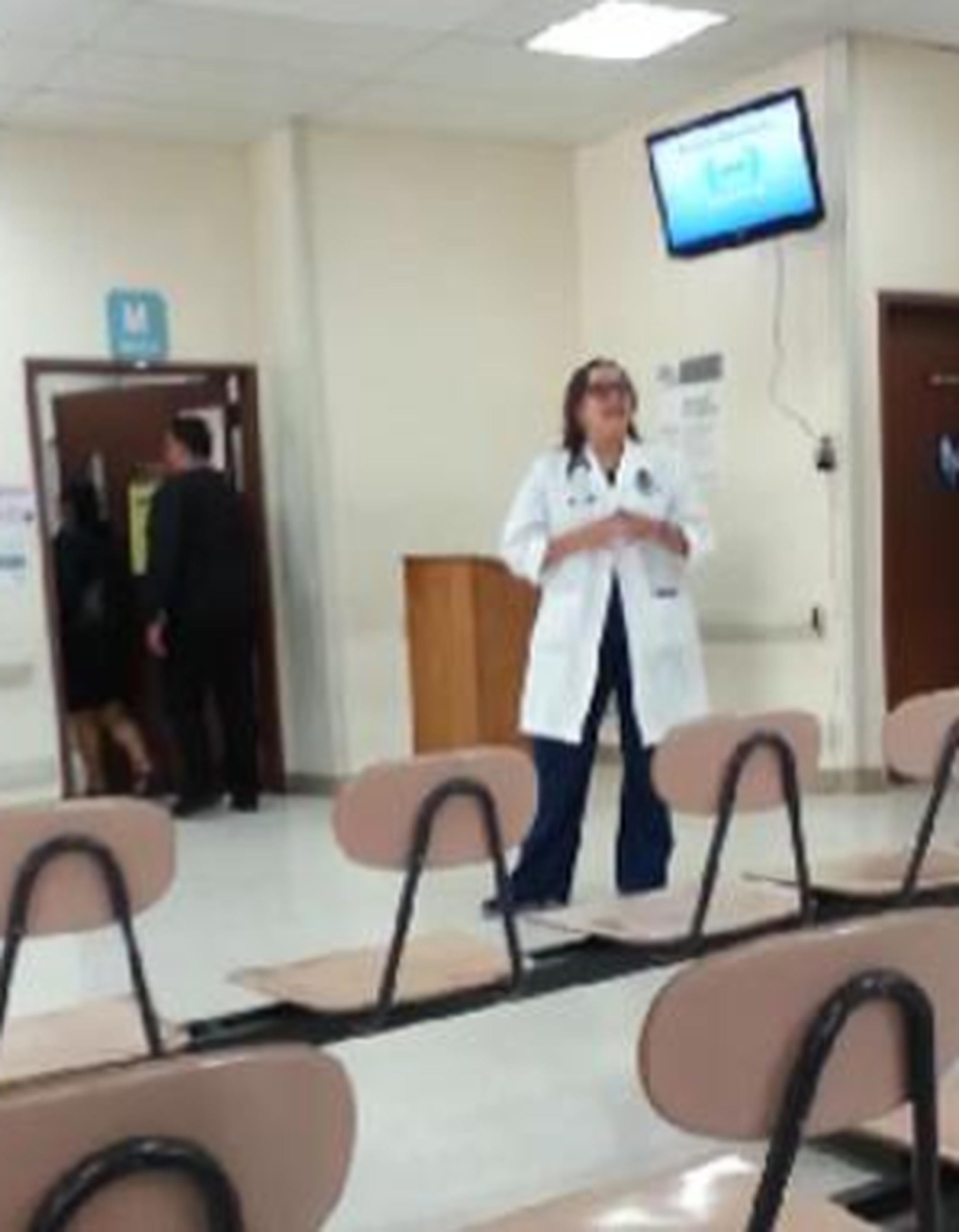 La doctora Gloria Ortiz González fue suspendida de sus labores el pasado 18 de agosto. (Archivo)