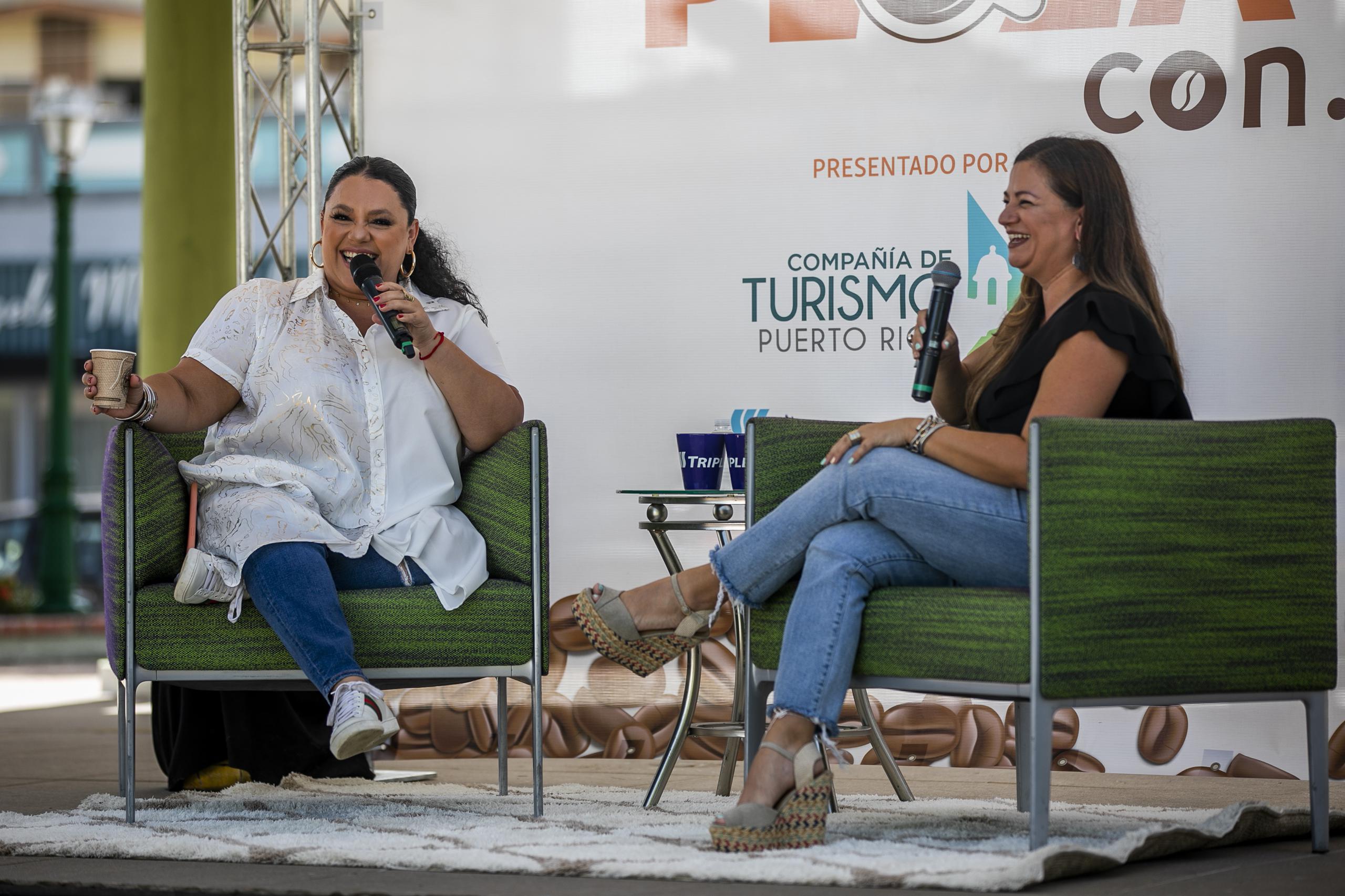 Norwill Fragoso compartió con la periodista Damaris Hernández, como parte del segmento “Un cafecito en la Plaza” del proyecto Somos Puerto Rico.