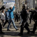 España: Trabajadores se enfrentan a la policía tras protesta