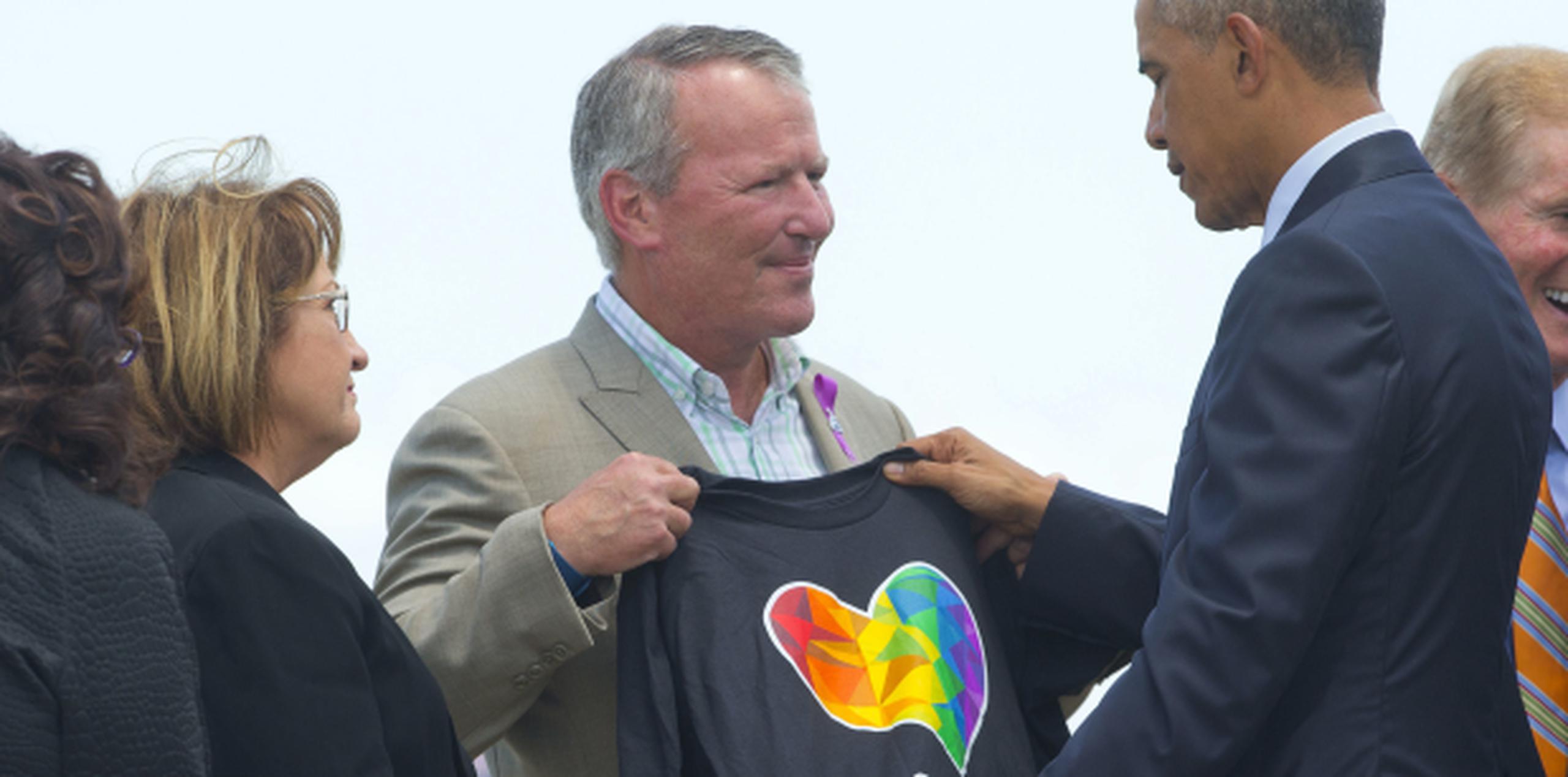 Obama llega a Orlando para consolar a las familias de las víctimas de