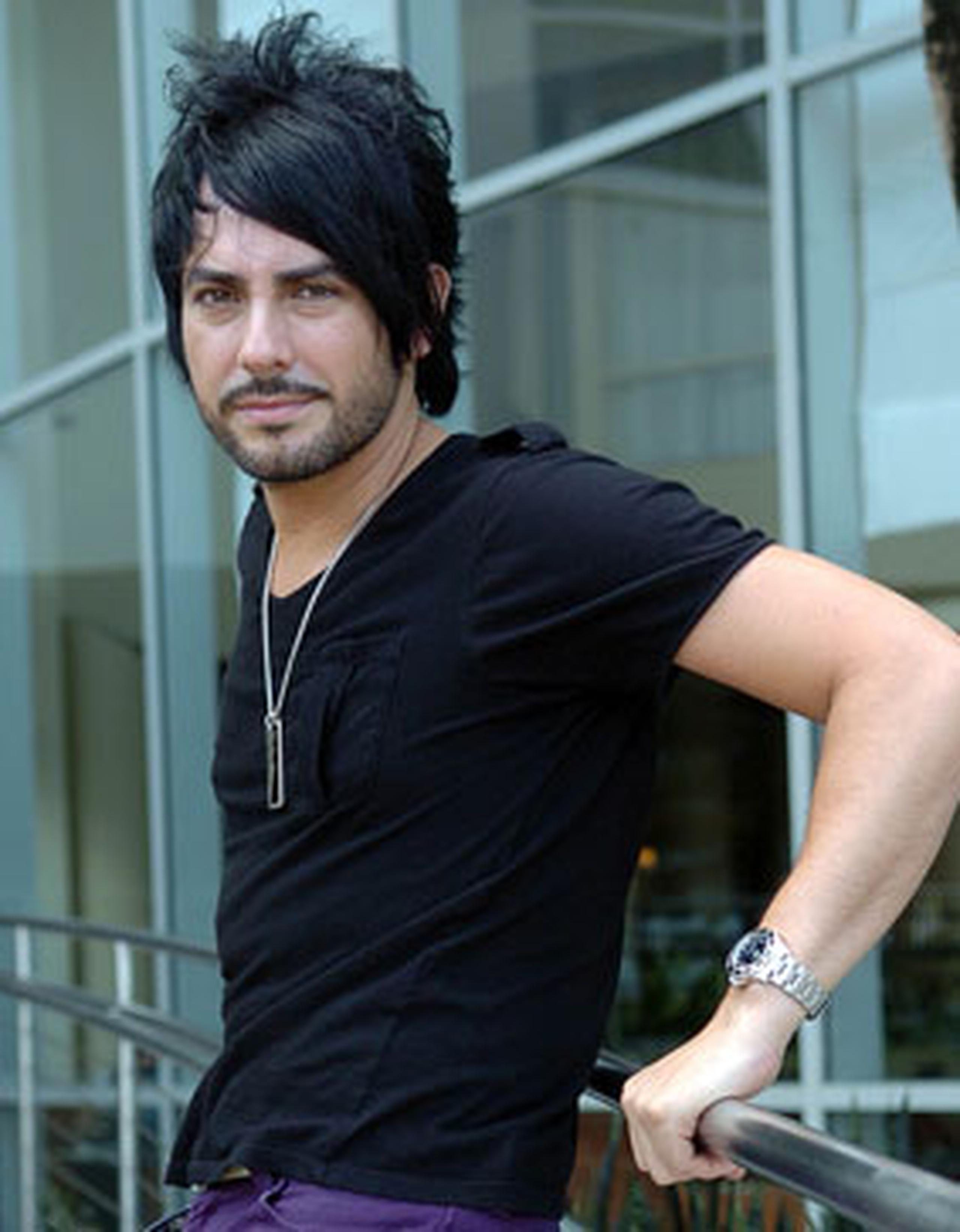 Contento Beto Cuevas como jurado de "Protagonistas" Primera Hora