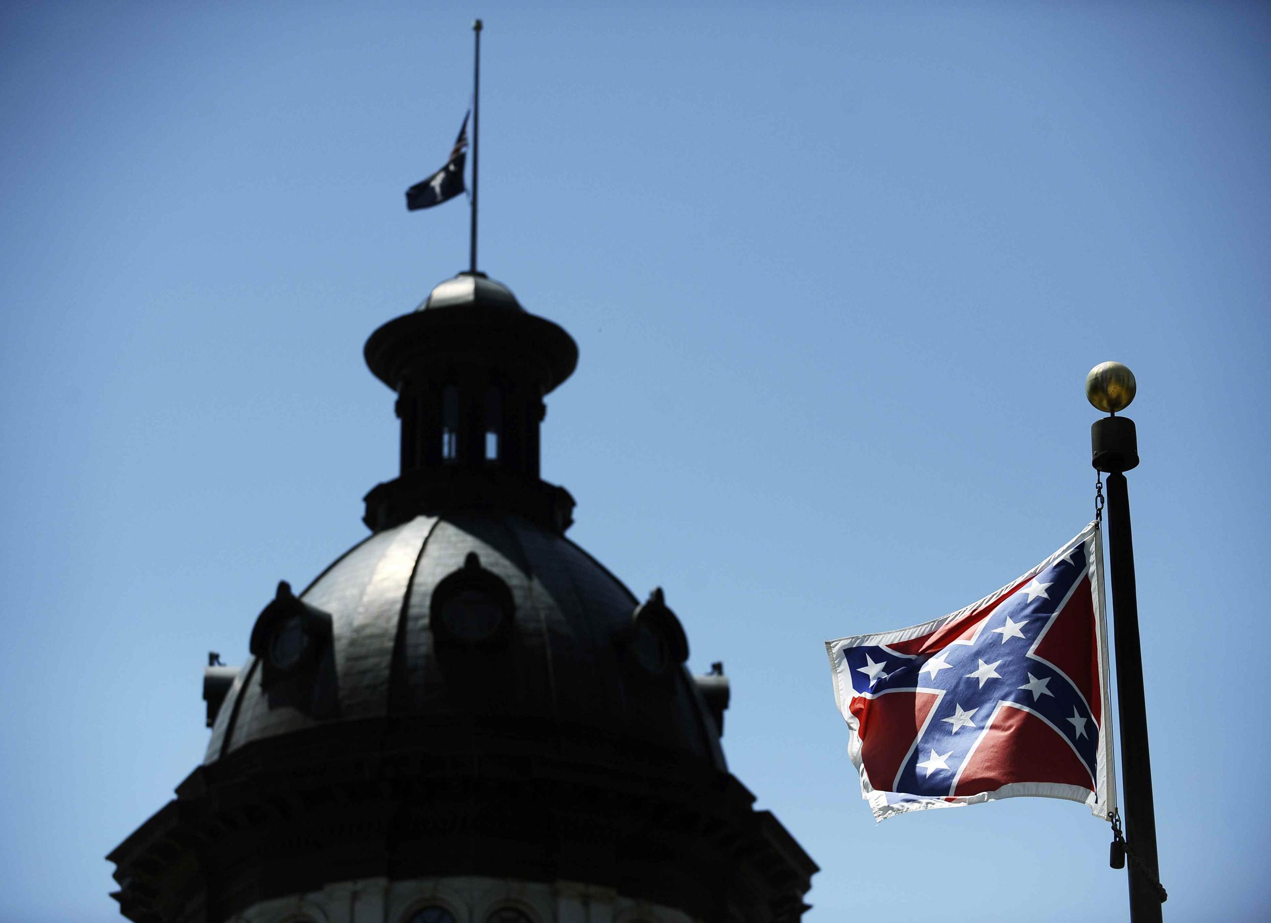Muchos consideran la bandera confederada un símbolo de odio.