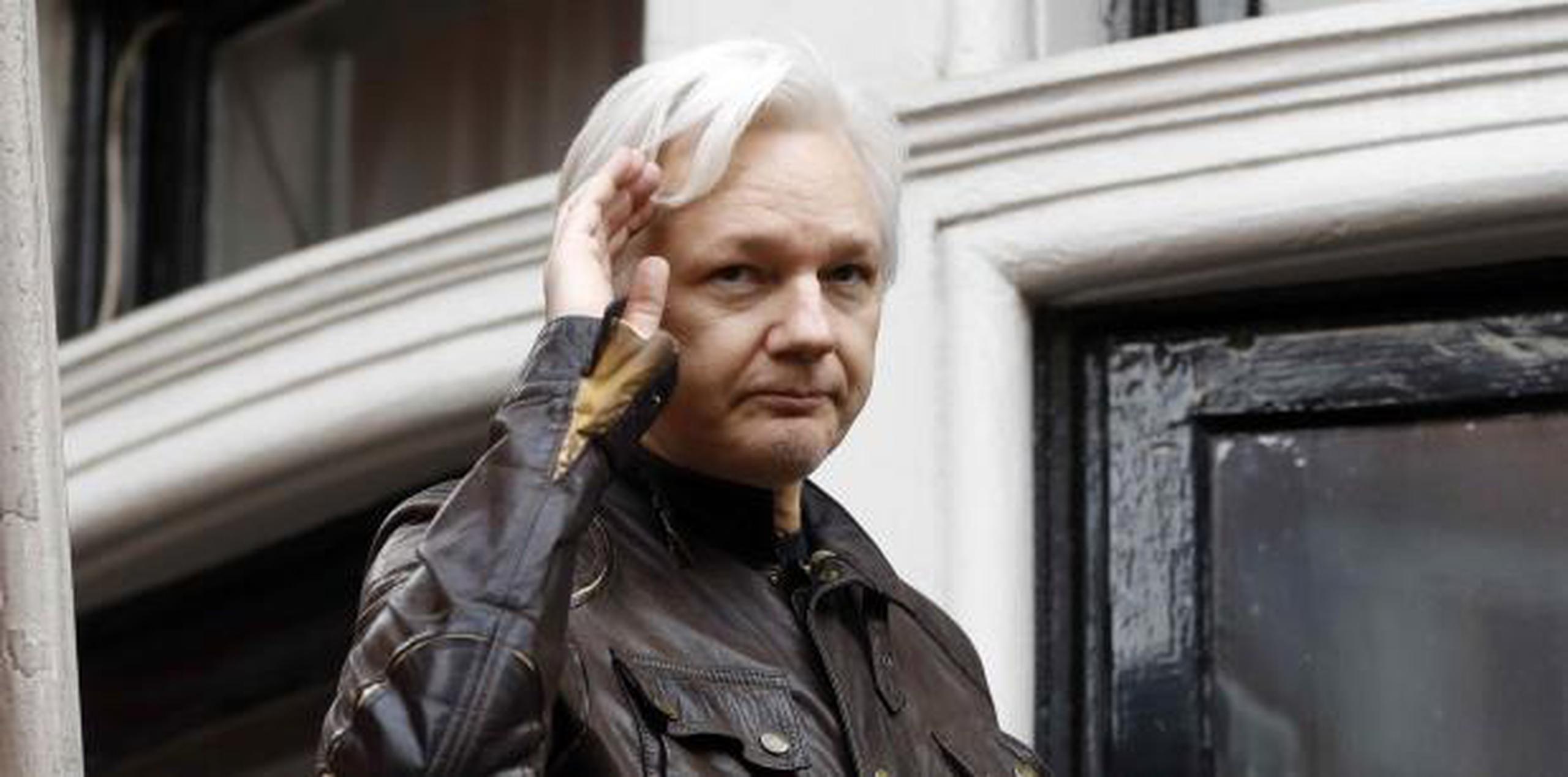 Assange permanece refugiado en la embajada de Ecuador en Londres desde 2012 cuando estaba acusado en Suecia de agresión sexual. (archivo)