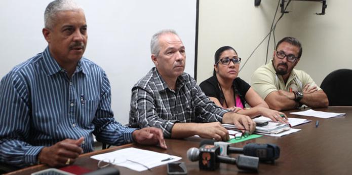 Conferencia de prensa de la Central Puertorriqena de Trabajadores para convocar al pueblo a no hacer compras el dia 1 de julio como protesta a la entrada en vigor del IVU del 11.5%. (alex.figueroa@gfrmedia.com)
