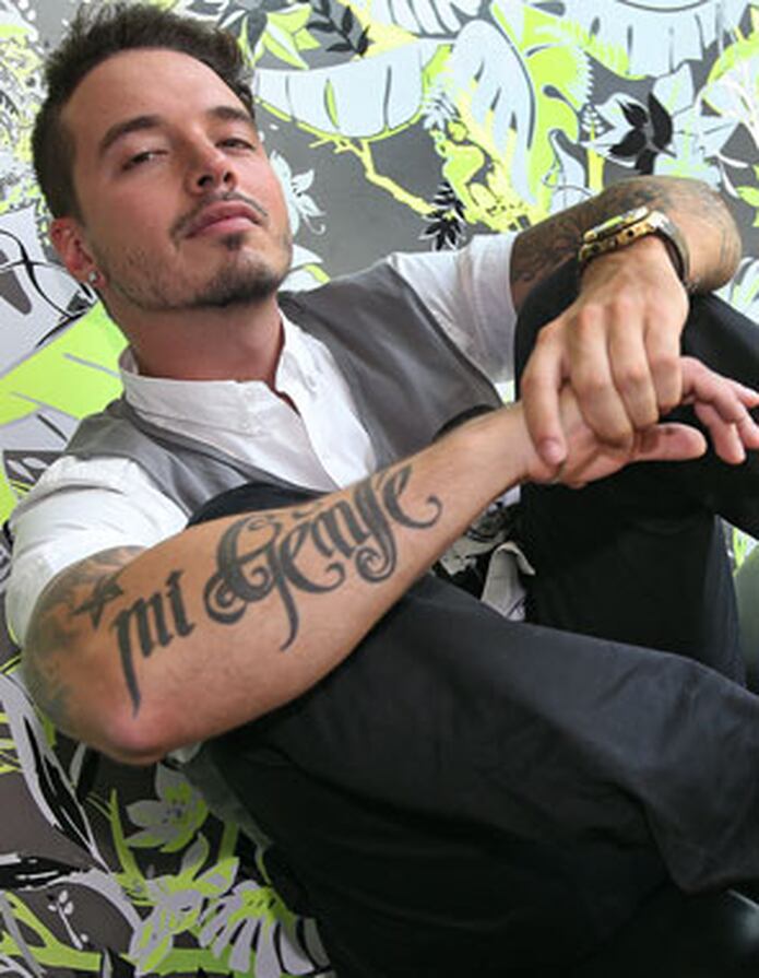 J Balvin Tiene Mas De 30 Tatuajes En Su Cuerpo Primera Hora