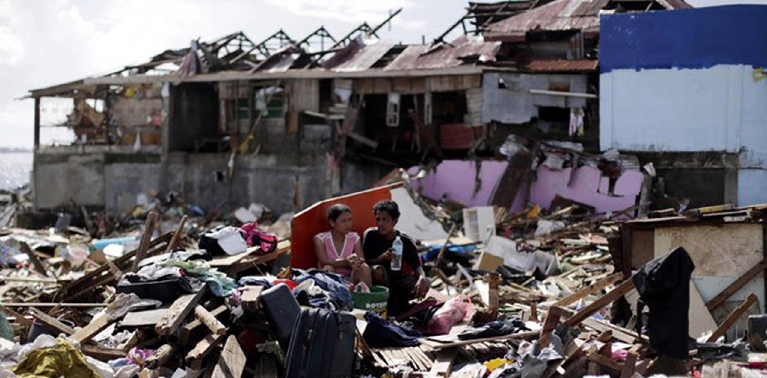 Cuando el poderoso temporal golpeó el 8 de noviembre este país tropical transformó a Tacloban en un páramo irreconocible de ruinas y muerte. (EFE)