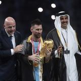El alto precio de la capa que usó Messi tras ganar la Copa del Mundo