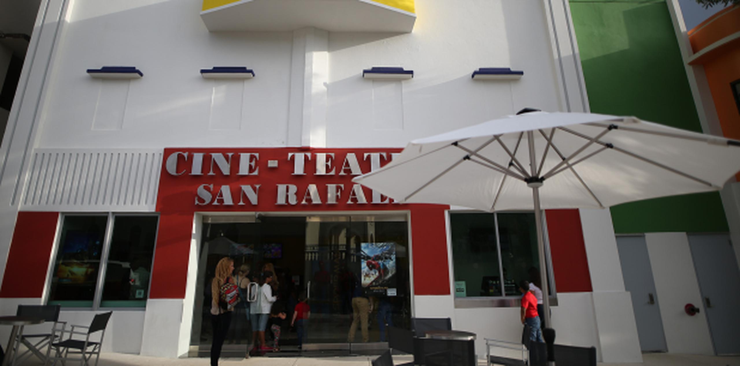 El Cine-Teatro San Rafael abrió sus puertas el pasado 1 de junio luego de permanecer cerrado durante 28 años. (jose.candelaria@gfrmedia.com)