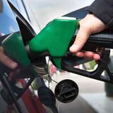 Aumenta dos centavos la gasolina tras el inicio de la guerra