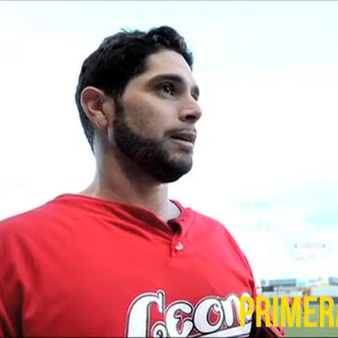 Joel Piñeiro retoma el béisbol en Puerto Rico