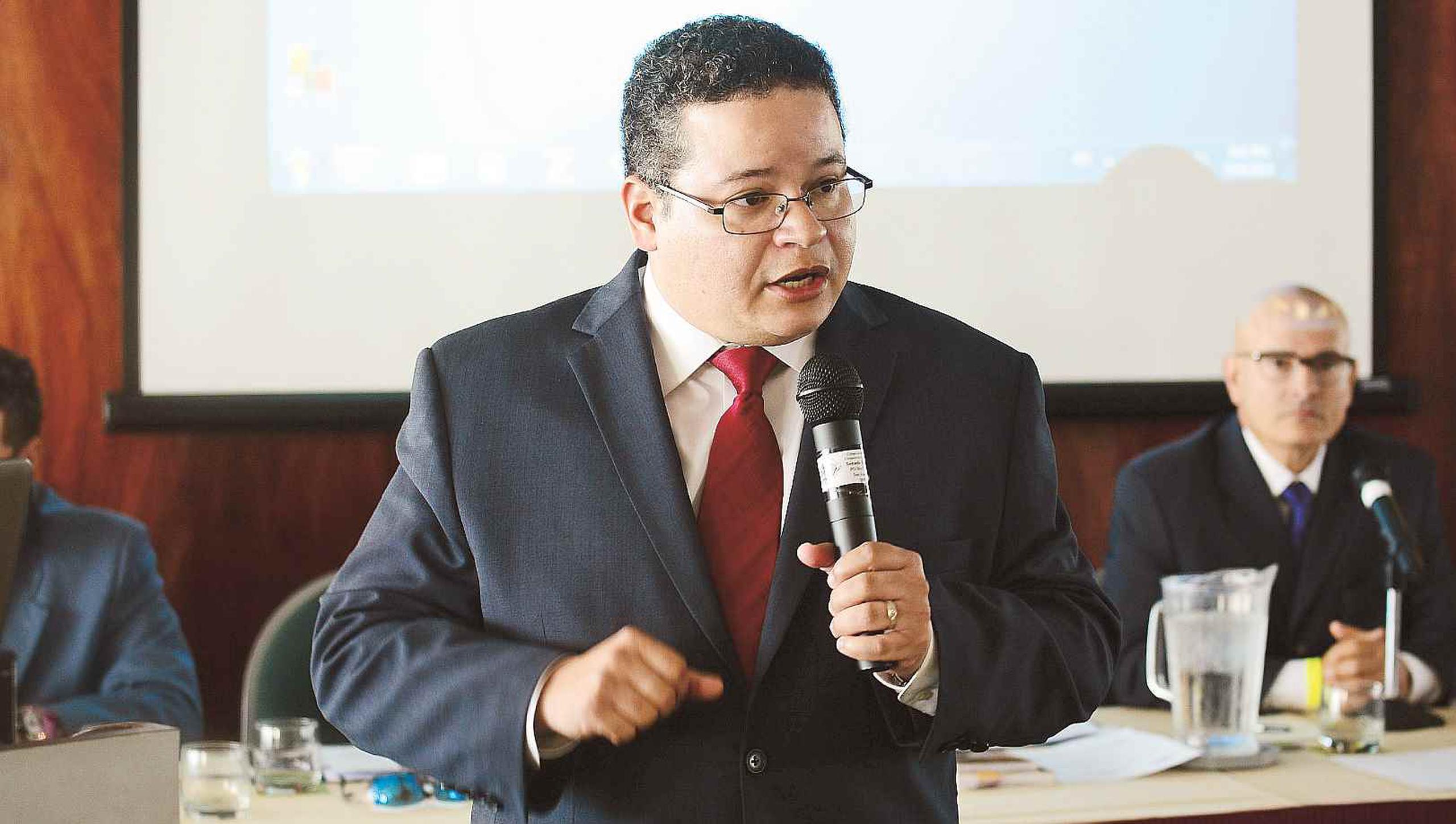 Víctor Ramos, presidente del Colegio de Médicos Cirujanos. (Archivo/GFR)