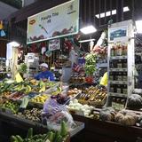 Comerciantes mantienen viva la tradición en la Plaza del Mercado en Río Piedras 