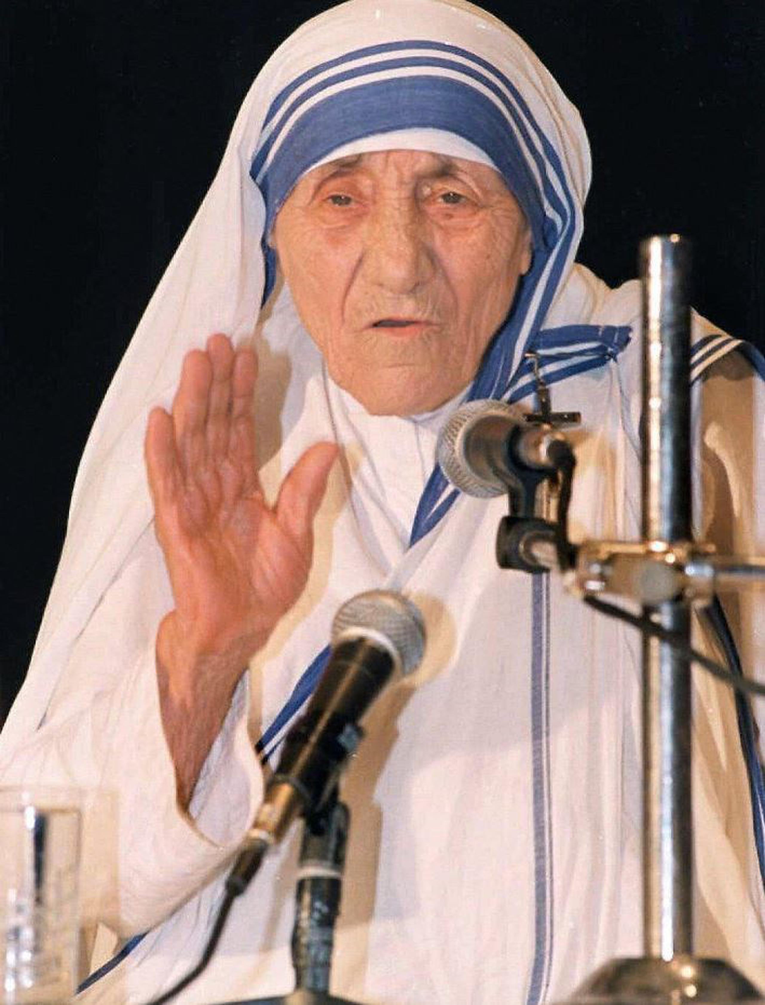 La Madre Teresa, ganadora del Nobel de la Paz, murió el 5 de septiembre de 1997 a los 87 años. (GFR Media)