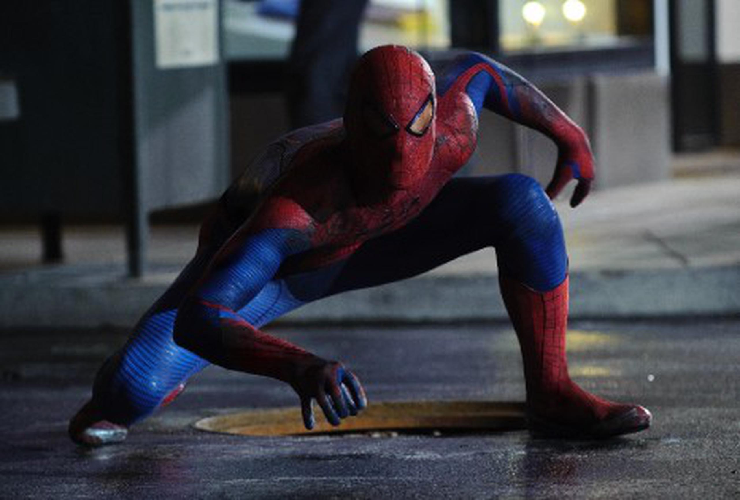 Tras 50 años de atrapar a los peores criminales Peter Parker dejará de ser un héroe, pero Spider Man seguirá columpiándose de un edificio a otro. (Archivo)