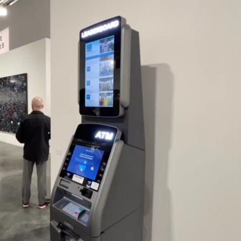Este cajero automático en Miami publica el saldos de cuentas bancarias de la gente