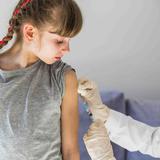 Vacunas contra el COVID-19 en menores: todo lo que tienes que saber