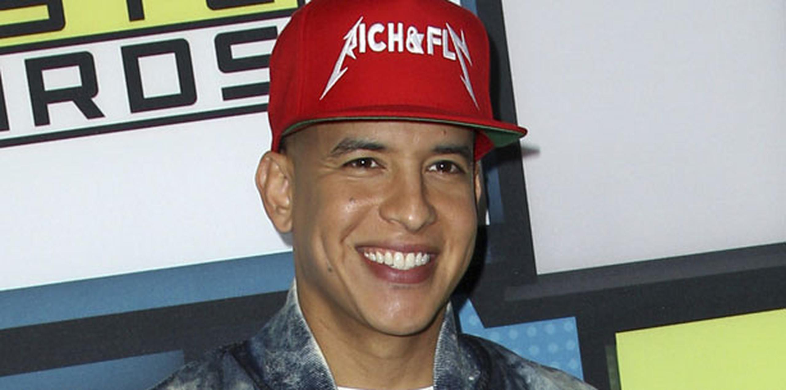 Daddy Yankee donará la misma cantidad que la artista neoyorquina de origen boricua Jennifer López, que anunció el pasado día 24 que entregará un millón de dólares a varias organizaciones volcadas en la reconstrucción de Puerto Rico tras el paso del Huracán María. (AP)