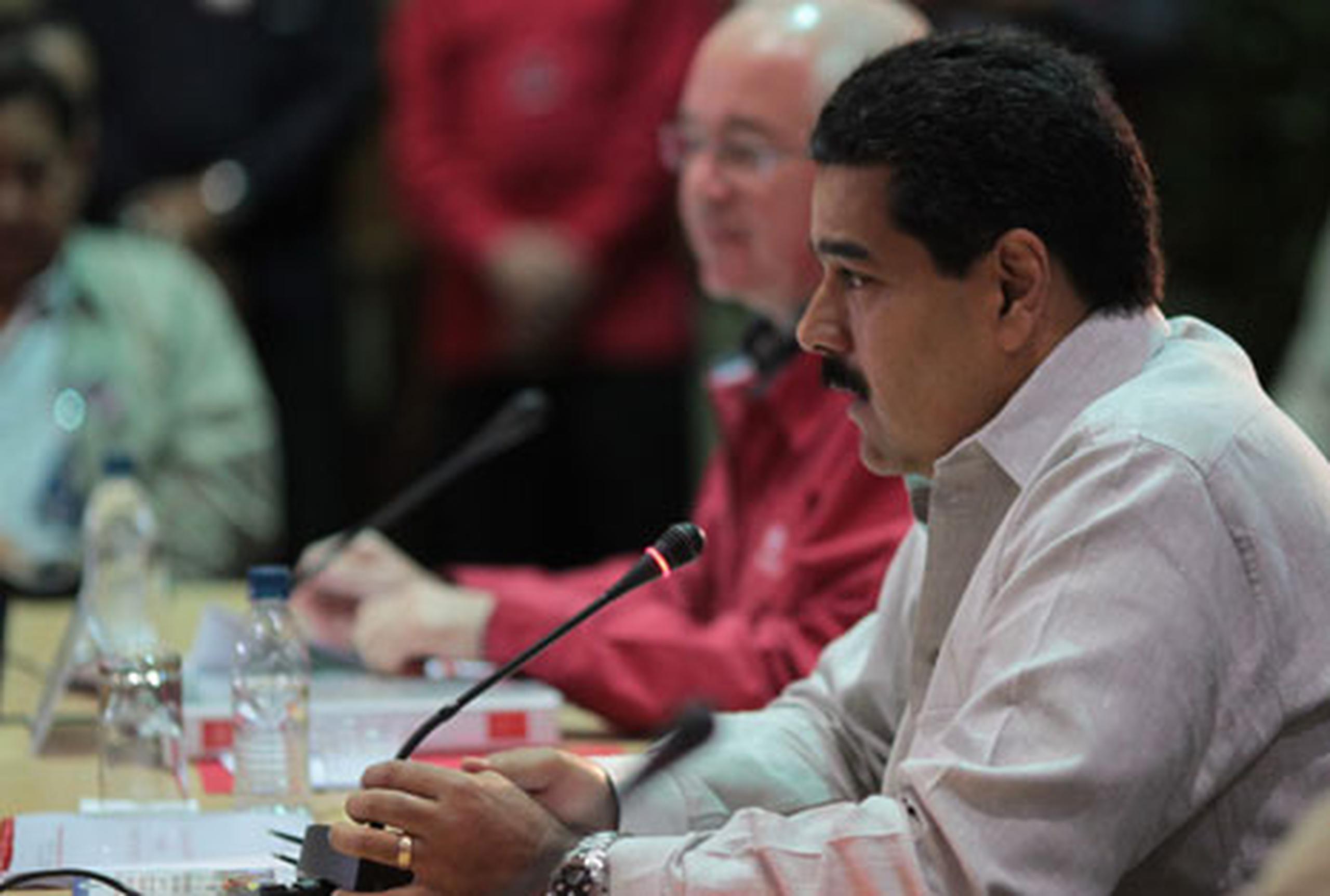 Maduro fue recibido en el aeropuerto internacional "José Martí" de La Habana, por el canciller de la isla. (Archivo)