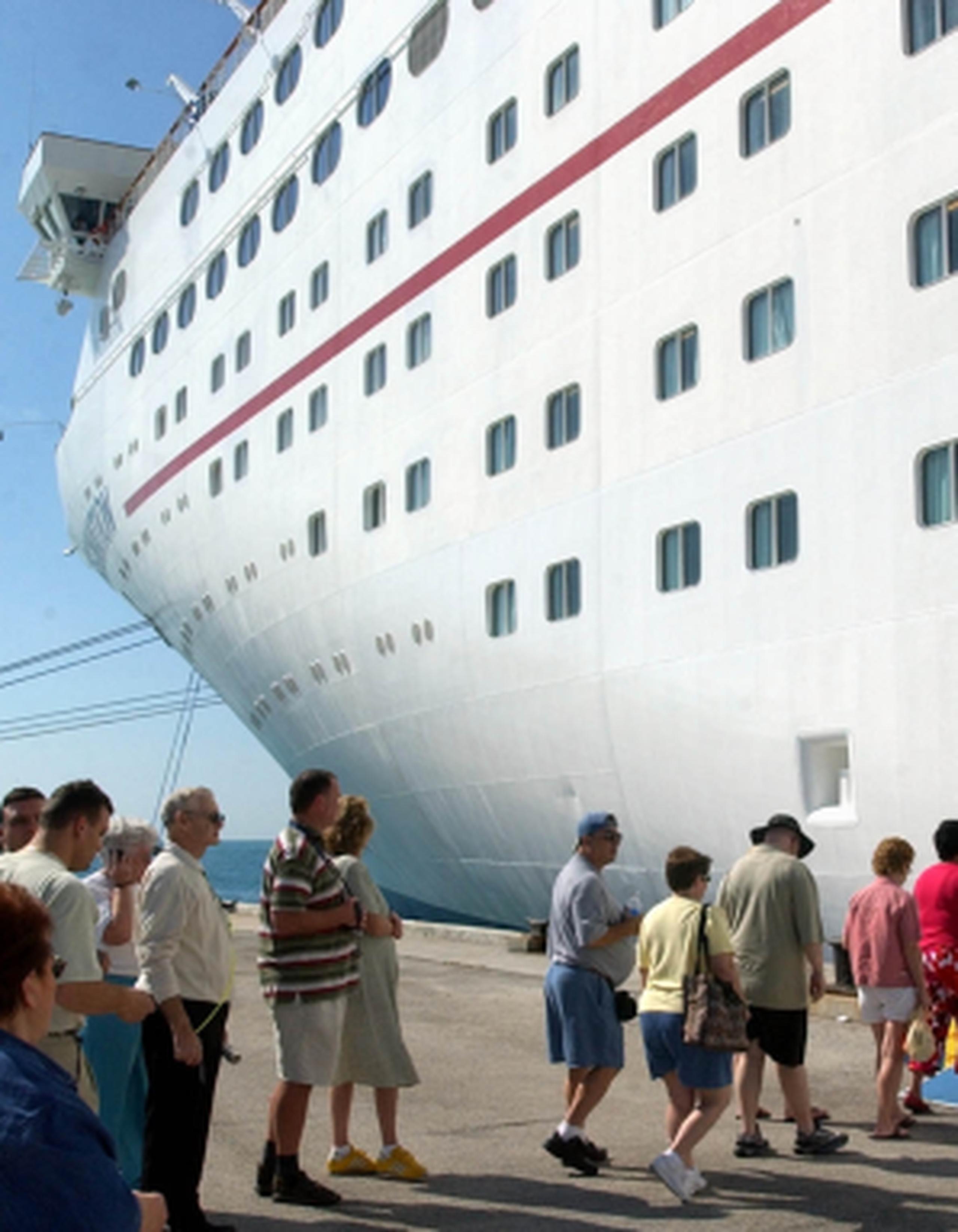 Los documentos publicados por las empresas de cruceros Carnival Corp., Royal Caribbean y Norwegian Cruise Line muestran que mucho más delitos fueron reportados al personal de seguridad de los que previamente fueron revelados. (Archivo)