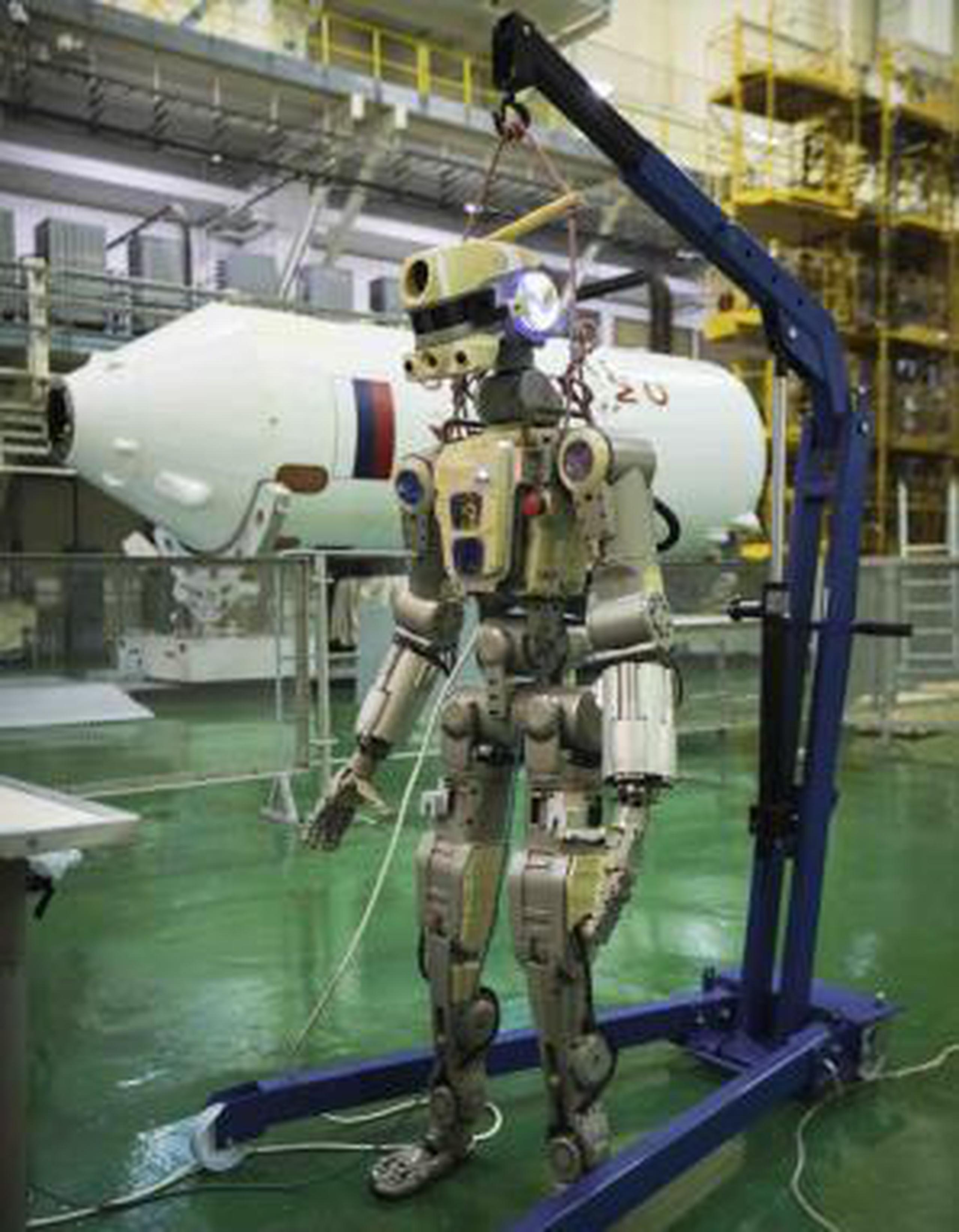 El robot humanoide Fedor realizará pruebas dentro de la estación durante dos semanas. (Roscosmos Space Agency Press Service vía AP)