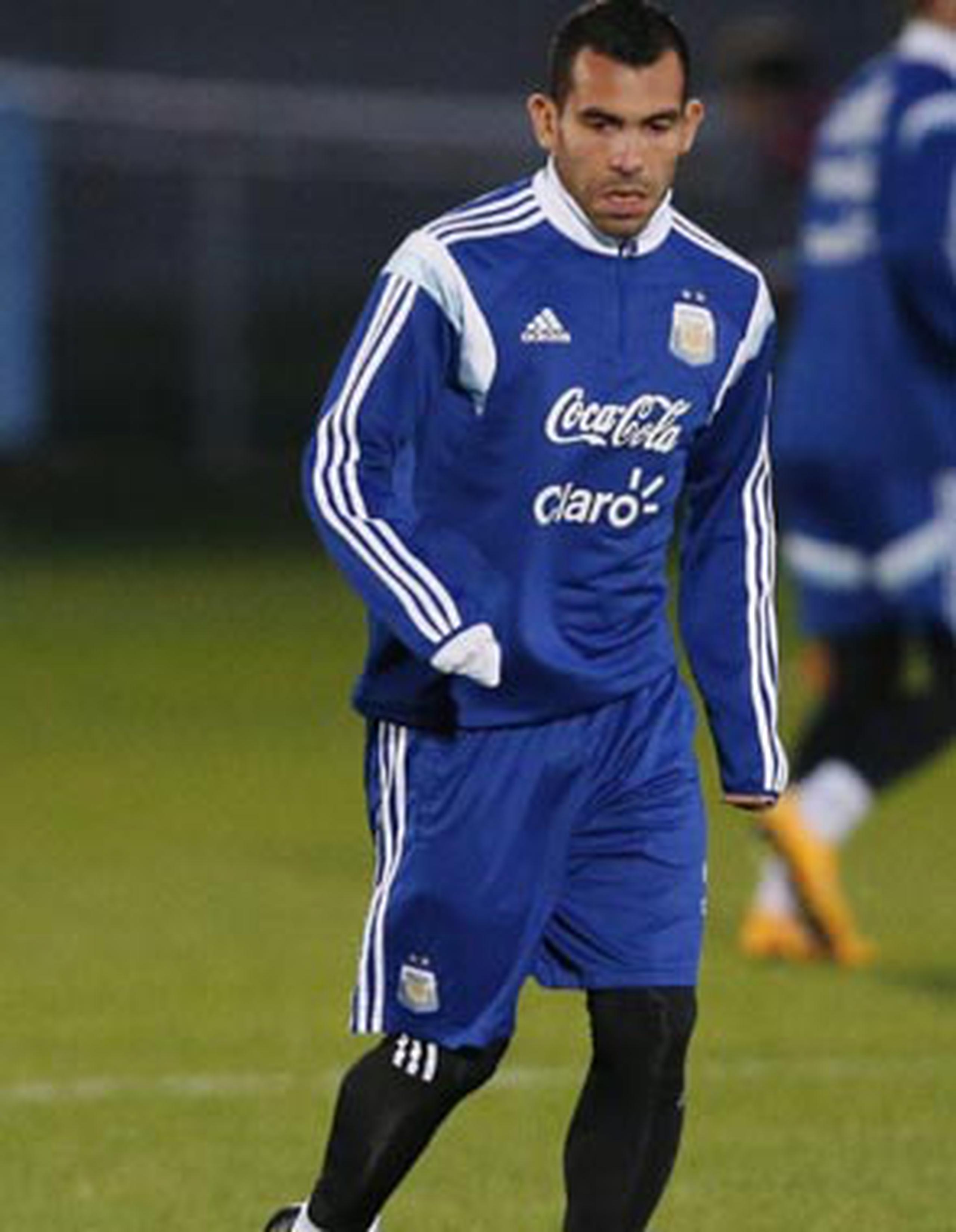 Carlos Tévez se encuentra en medio de una espectacular temporada en la liga de Italia, donde comparte el liderato de goles y es tercero en asistencias. (AFP / Justin Tallis)
