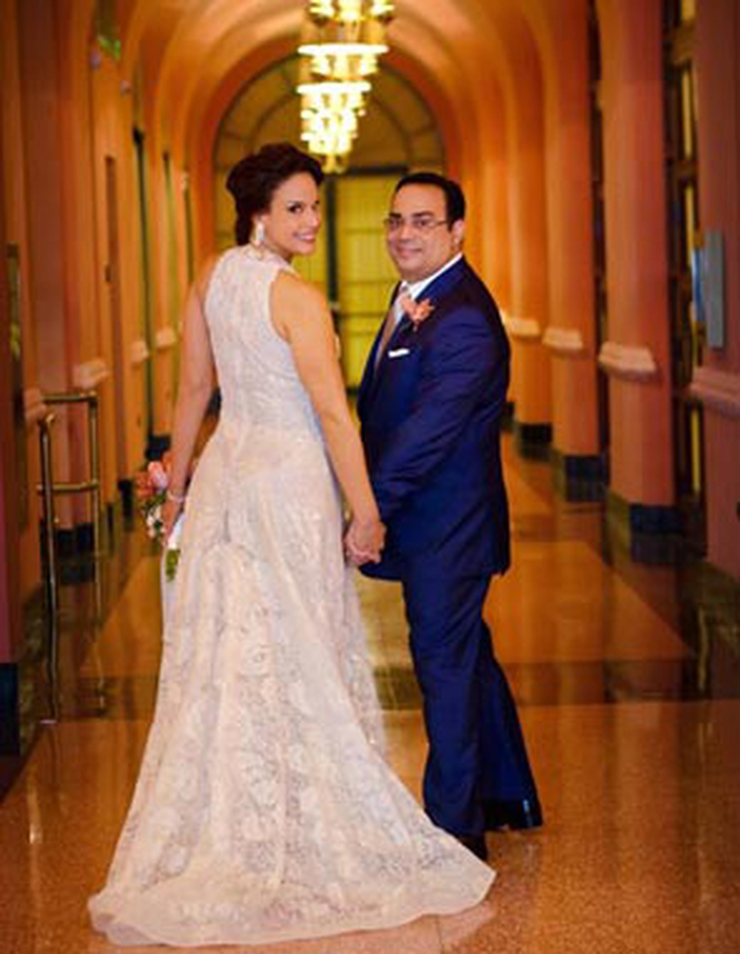 Tras varios años de relación sentimental, la pareja se casó el 6 de abril de 2013 en el hotel Vanderbilt de San Juan. (Archivo/Facebook)