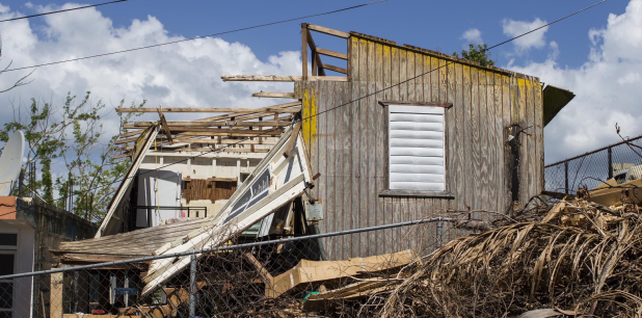 Muchas de las familias más pobres de Puerto Rico perdieron parte o la totalidad de sus viviendas. (tonito.zayas@gfrmedia.com)