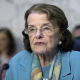 Senadora Dianne Feinstein, de 90 años, sufre caída en su casa