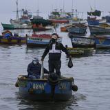 Pescadores en Perú enfrenta angustia tras derrame petrolero sin precedentes