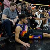 Devin Booker protagoniza un tierno momento durante el revés de los Suns ante los Pelicans