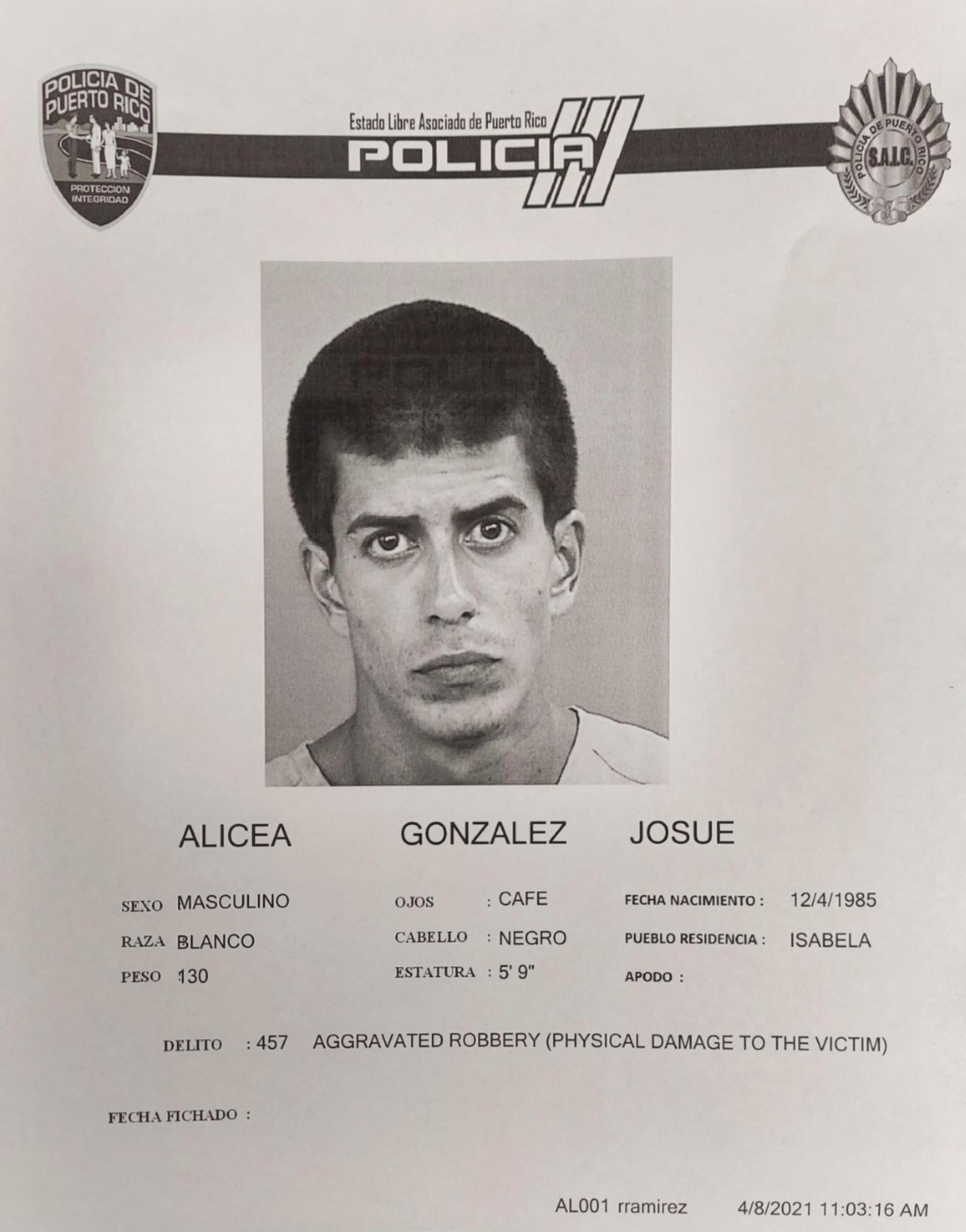Contra Josué Alicea González, de 35 años, alias Cascu, pesa una orden de arresto con una fianza de $550,000 expedida por la jueza Ingrid Alvarado por presuntamente dispar a dos agentes.