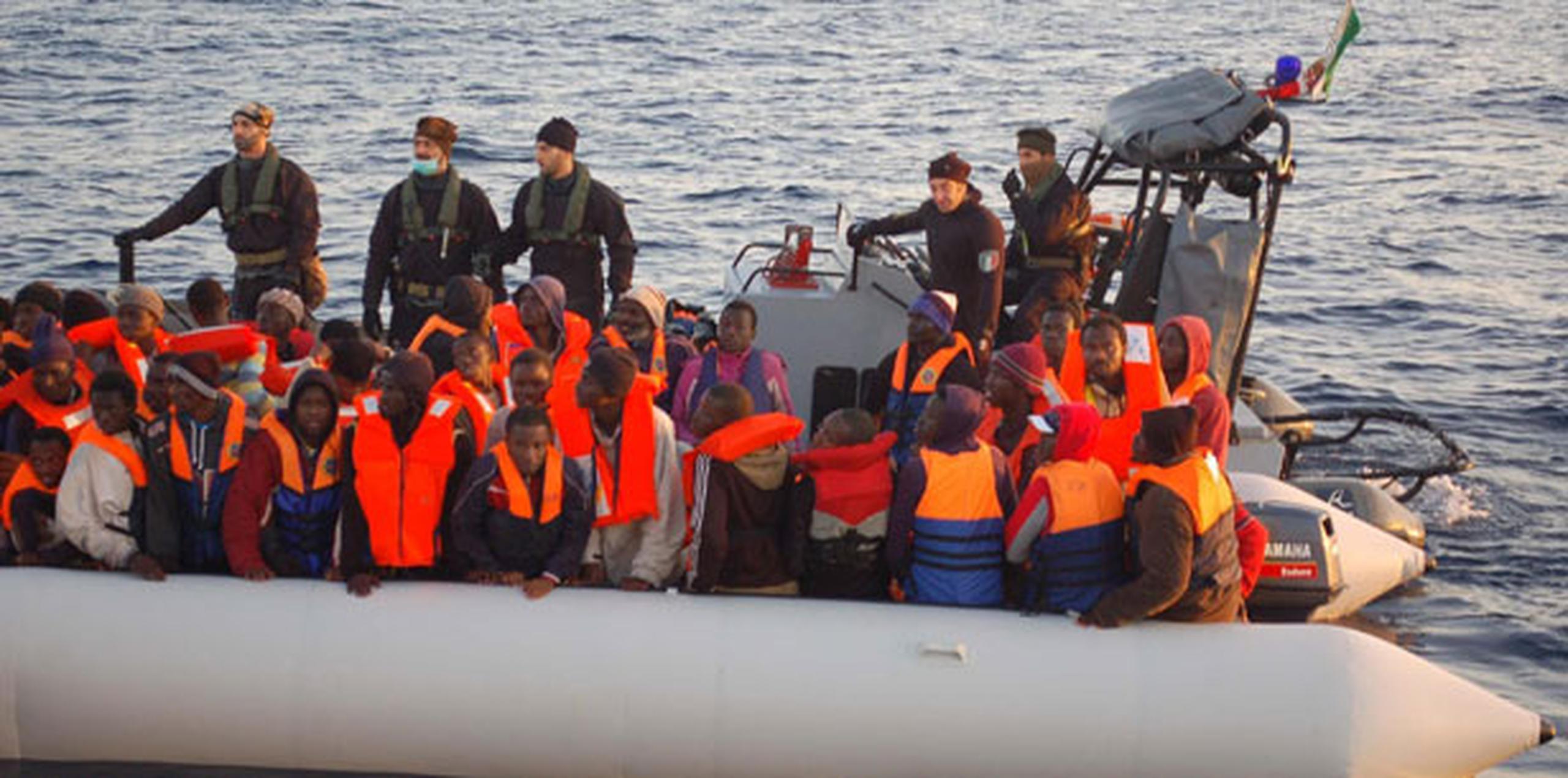 En enero, unos 117 murieron o desaparecieron en la costa de Libia y aproximadamente 65 personas se ahogaron cuando su navío se hundió en la costa de Túnez en mayo. (Archivo)