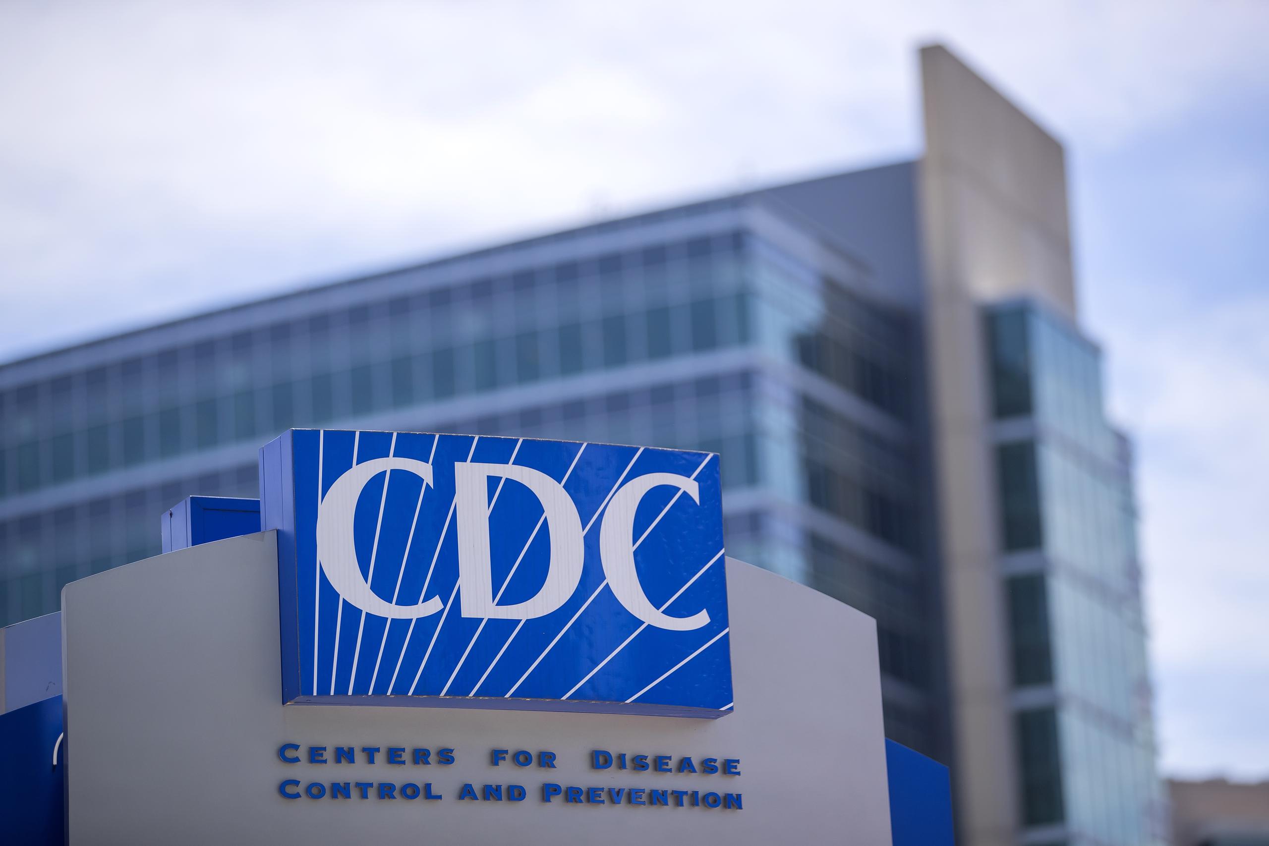Rochelle Walensky, directora de los CDC, dijo que Estados Unidos está a punto de ver muchos casos de la ómicron.