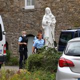 Críticas a la Justicia por el asesinato de un párroco en el oeste de Francia 