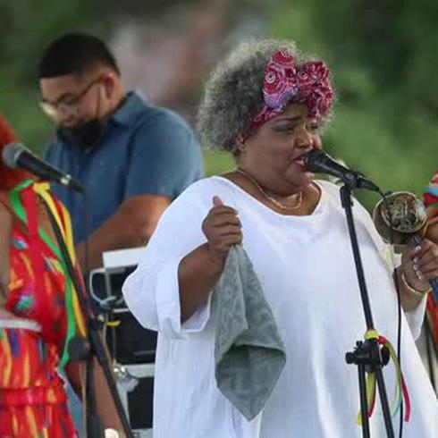 Cantaoras se reunen en Loiza para celebrar la bomba puertorriqueña