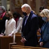 Obispos católicos decidirán si Biden debe recibir la comunión