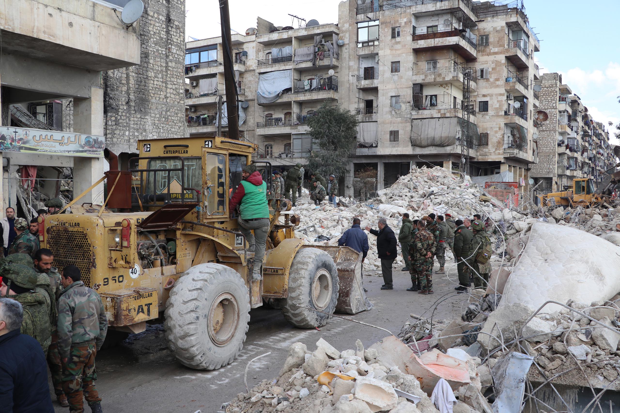 Vista de los destrozos ocasionados por un terremoto en Alepo, en Siria. (EFE/Stringer)